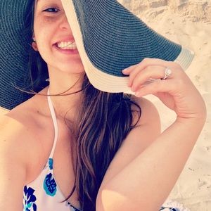 Meet your Posher, Cristina